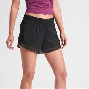 Athleta Mesh Racer Run Short 4”